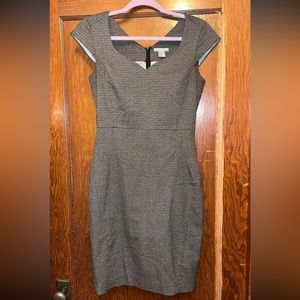 H&M Gray Houndstooth Sheath Work Dress Capsleeves Sweetheart Neckline